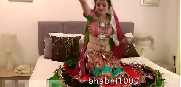  Gujarati Indian College Babe Jasmine Mathur Garba Dance and Showing Bobbs